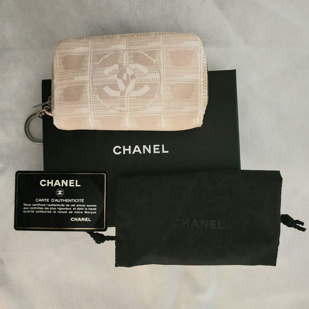 CHANEL Light Beige Key Card Coin Holder